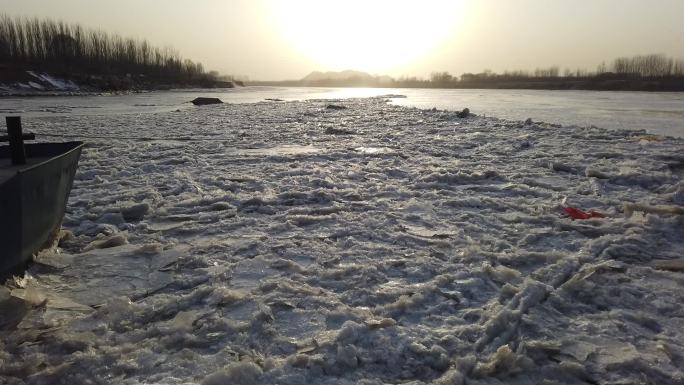 冬季封河流凌的黄河河道