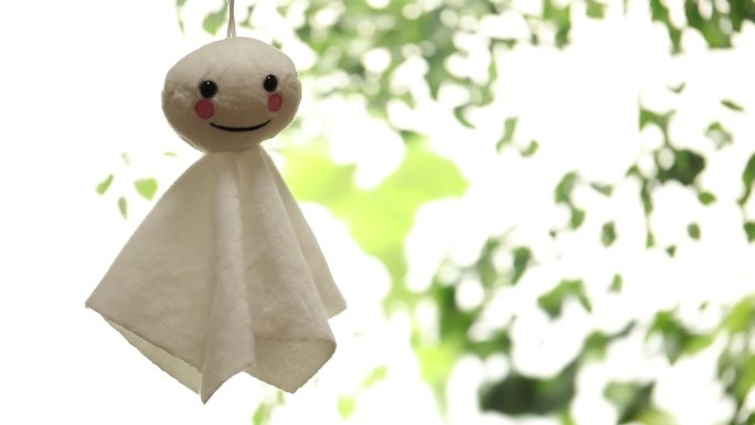 微风吹动的晴天娃娃