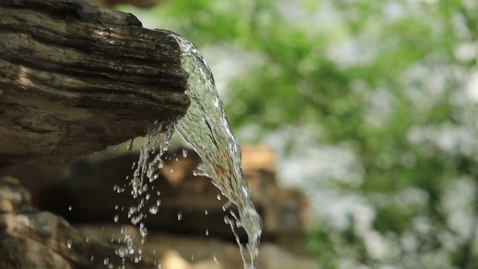 园林假山流水景观大光圈实拍特写