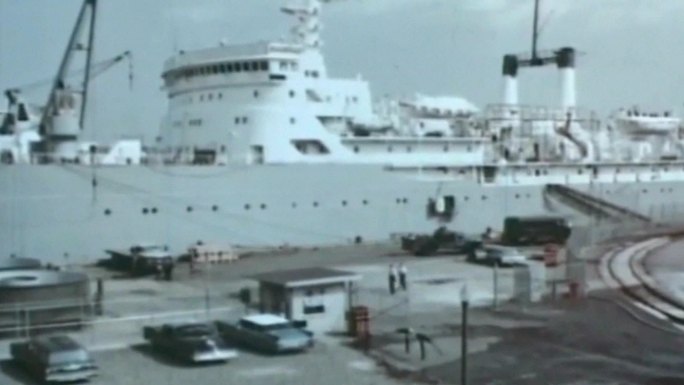 70年代清晨张家港城市码头港口