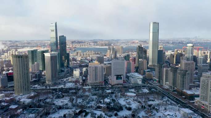 大连冬季城市雪景航拍