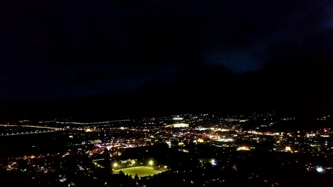 航拍大理古城中秋节洱海月