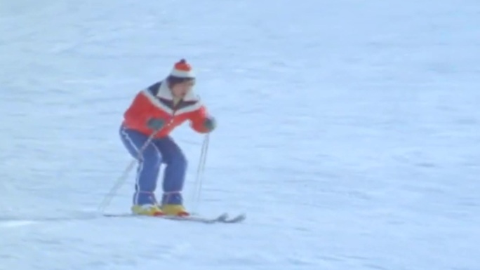 80年代高山滑雪雪道滑雪群众爱好者