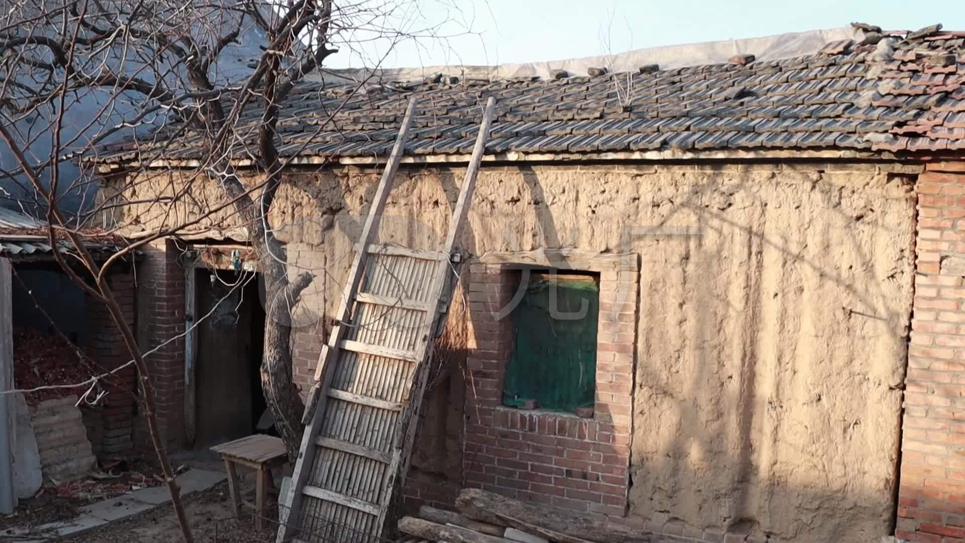 视频素材 实拍视频 景观人文 农村土房子危房建筑来自视频原始文件或