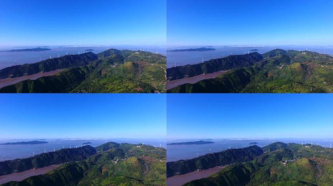 台风来临前玉环石峰山火山口遗址风力发电厂