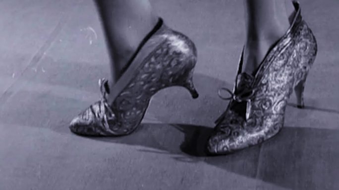 50年代伦敦时装秀铜鞋高跟鞋铜帽