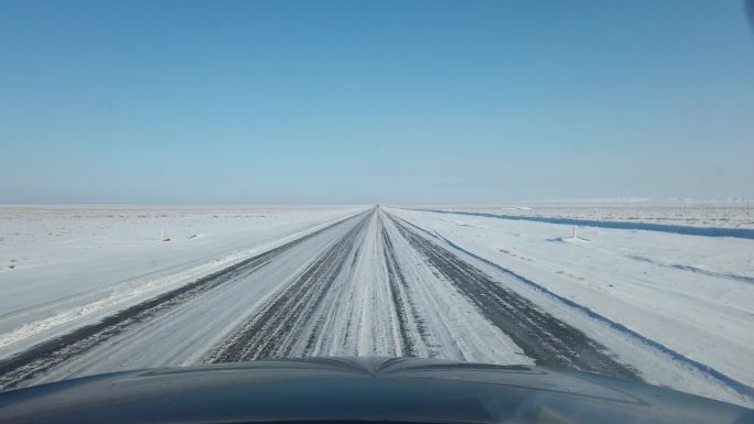 雪后大漠公路行车记录