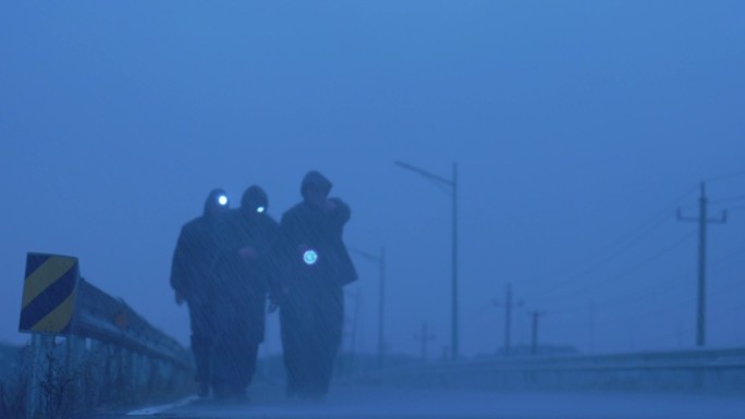 抗洪巡堤守卫抢险暴雨救援坚守