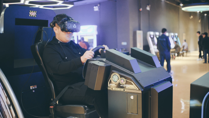 超大型室内游乐虚拟现实VR眼镜游戏
