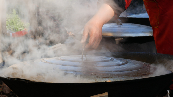 农村宴席柴火做饭_大锅炒菜_乡村人文风俗