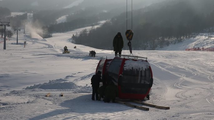 滑雪场设备安装