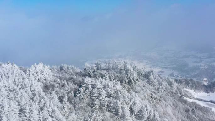 4k航拍恩施雪山雾凇风光