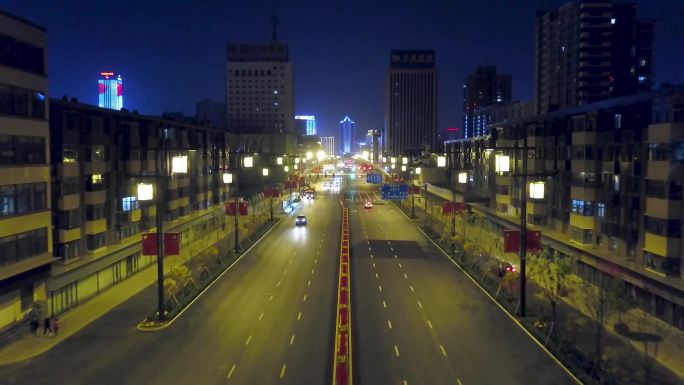 太原解放路城市街道航拍夜景