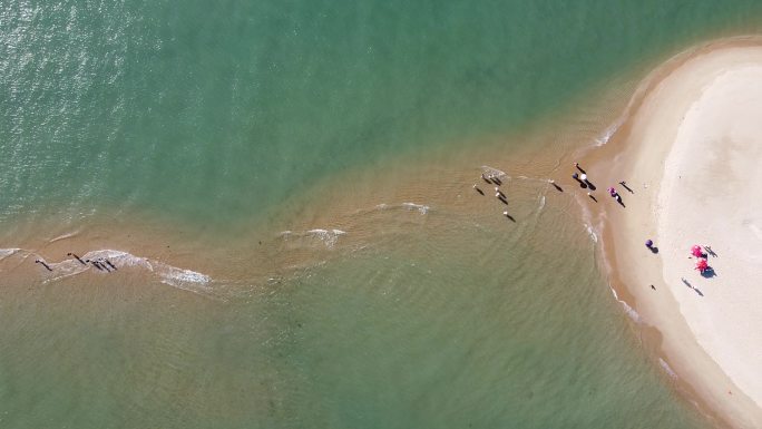 航拍鱼骨沙洲船舶海洋大海沙滩