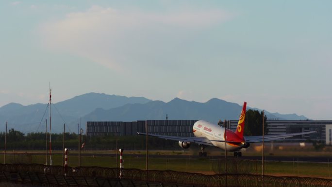 首都机场海南航空飞机起降