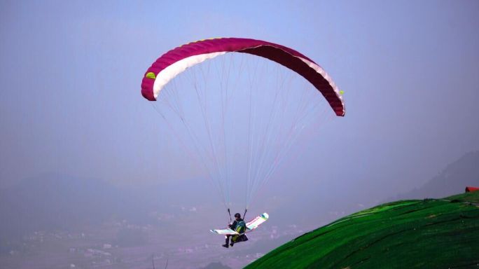 4K彩妆滑翔伞飞行表演赛