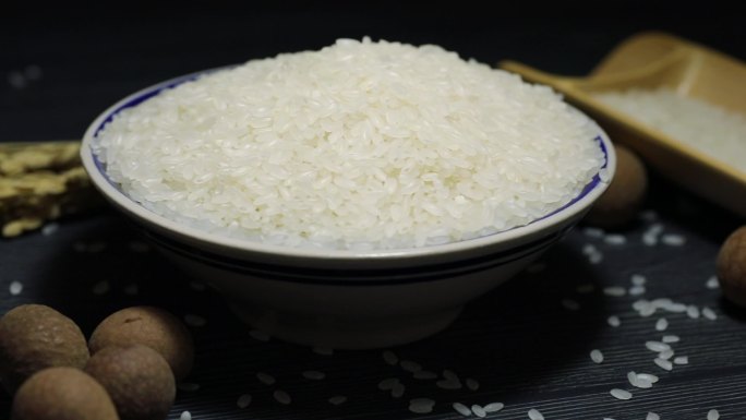 大米香米东北大米五常大米粮食丰收收获