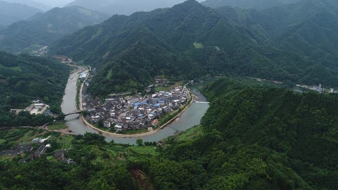 航拍山区村镇