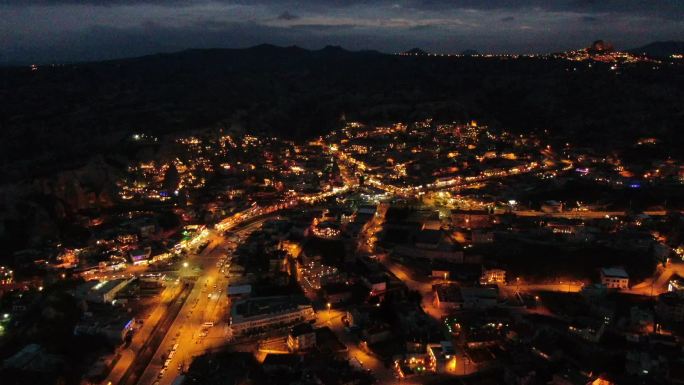 土耳其格雷梅小镇夜景航拍