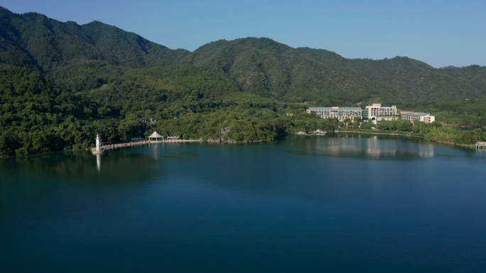 航拍千岛湖羡山半岛洲际酒店视频素材