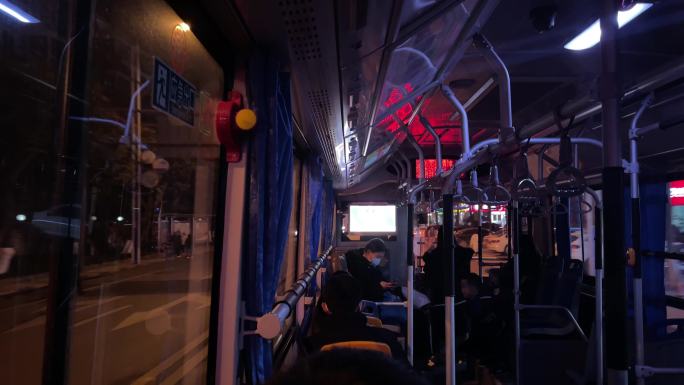 夜间公交车4k