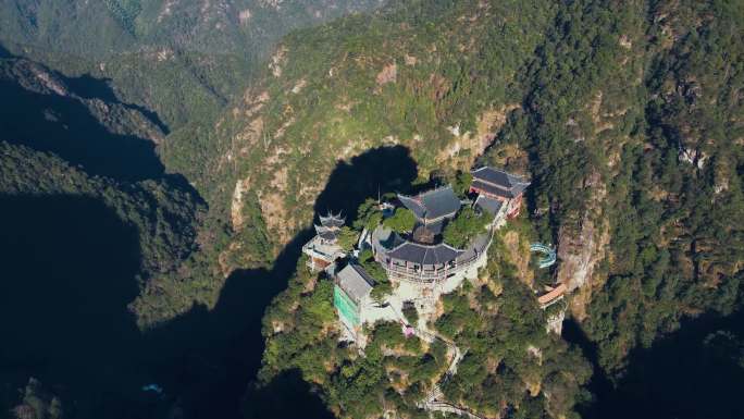 山峰寺庙航拍4k