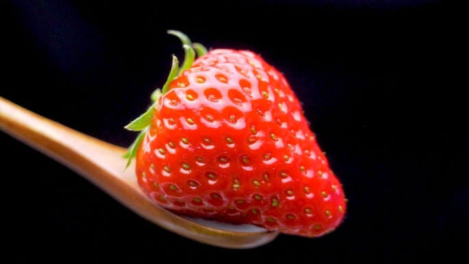 【原创】棚拍新鲜草莓