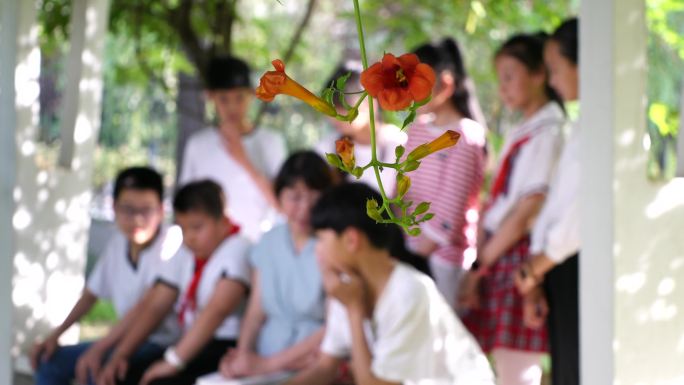 老师和学生在一起01（写意）