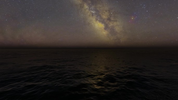 夜晚海面星辰大海银河