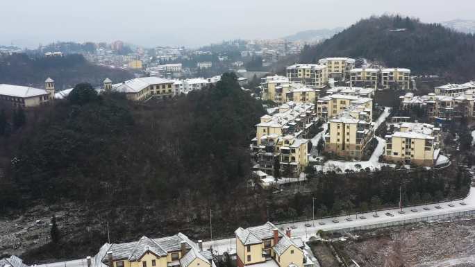 重庆仙女山镇别墅群冰雪冬季航拍素材2