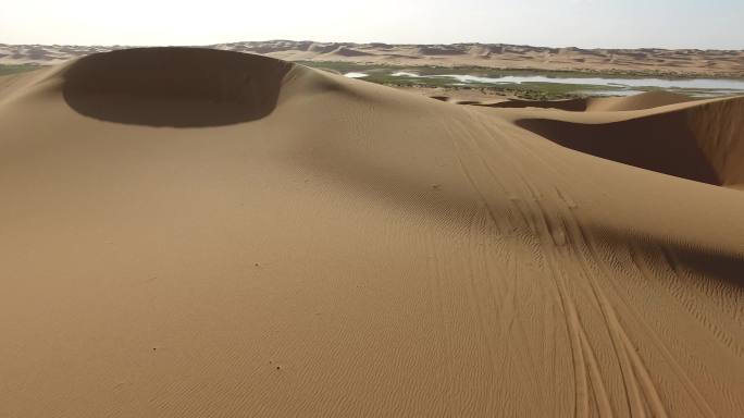 沙漠越野车队航拍实拍