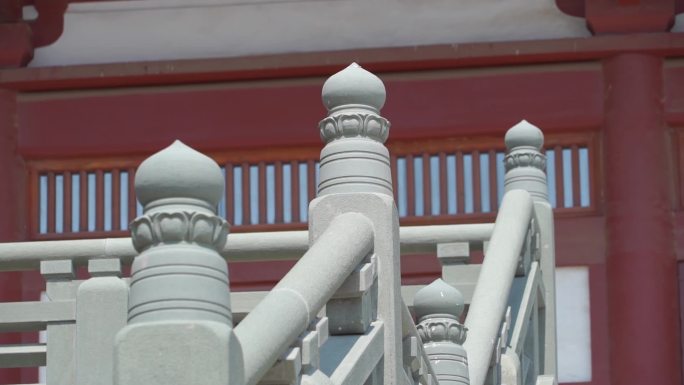 寺庙楼梯白栏杆