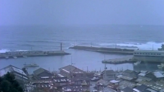 海南岛港口码头防浪提台风巨浪自然灾害