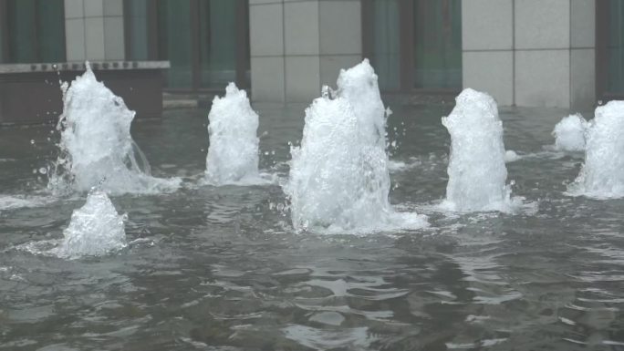 地产水池喷泉水灯树叶建筑空景素材实拍