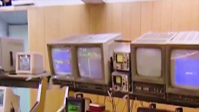 电脑 计算机 第一个互联网发端80年代
