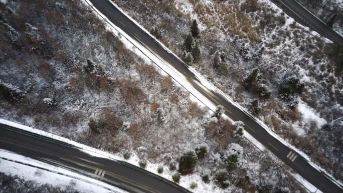 盘山公路雪景航拍