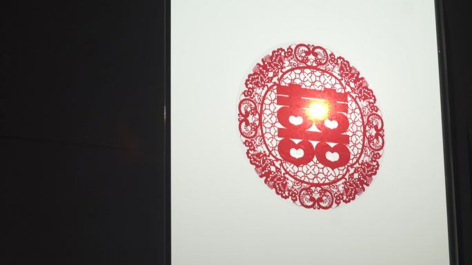 窗户上的喜逆光