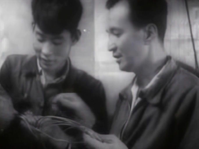 中国50年代飞机制造厂老视频8