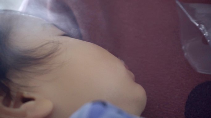 儿童肺炎雾化治疗丨4K丨原创实拍