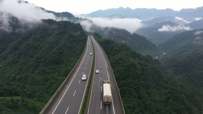 四川高速系列-航拍雅西高速腊八斤特大桥