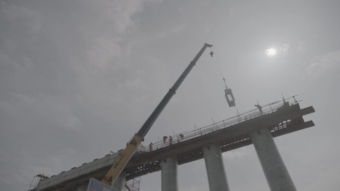 四川高速系列-桥梁施工修建桥墩场景