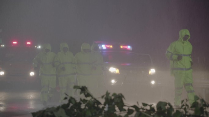 四川高速系列-高速路雨夜抢险场景4K素材