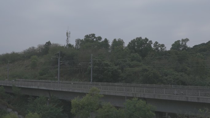 高铁列车拂晓光明区绿水青山7