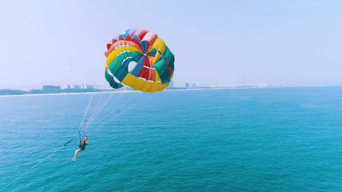 大海海南蜈支洲岛旅游拖伞