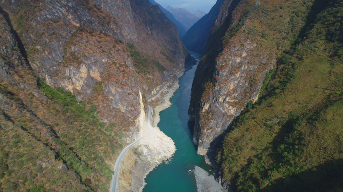 航拍中国雅砻江大峡谷