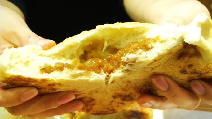 手撕面包面包店全麦面包健康美食