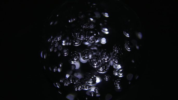 气泡玻璃球旋转特写