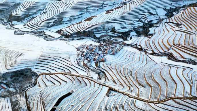 冬雪梯田