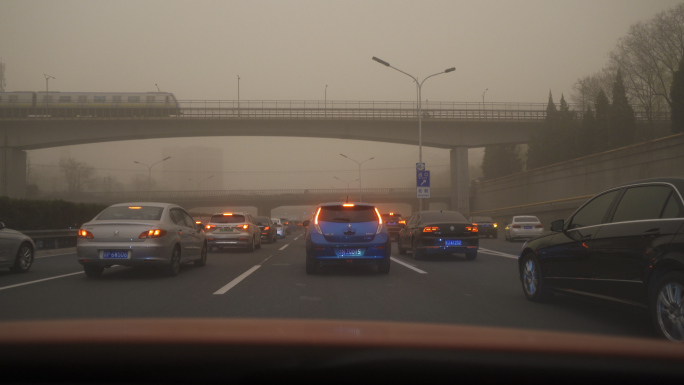 【4K】北京沙尘雾霾拥堵早高峰