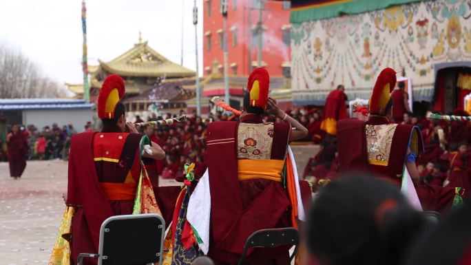 经幡西藏藏川佛教法会背影